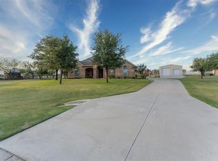 7800 Pine Ridge Dr, Justin, TX 76247