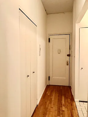 Rented by Bond New York | media 25