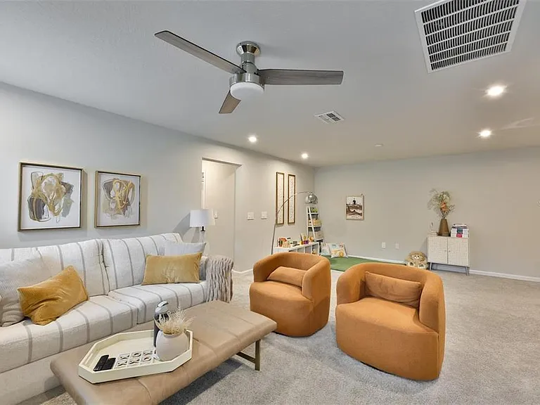 1123 Creek Valley Ct — Photo 15