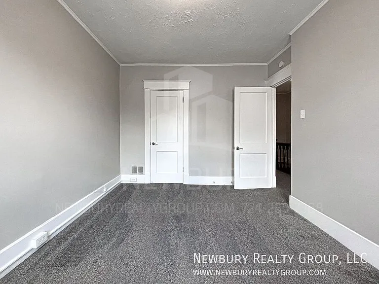 313 Wilson Ave — Photo 37