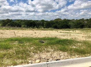 1915 Chateau Ln N, Kerrville, TX 78028