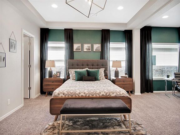 5th image of 568 Cabrini Cir