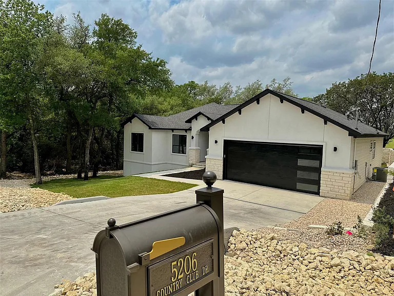 5206 Country Club Dr — Photo 35