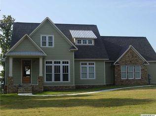 1713 Winston St, Guntersville, AL 35976