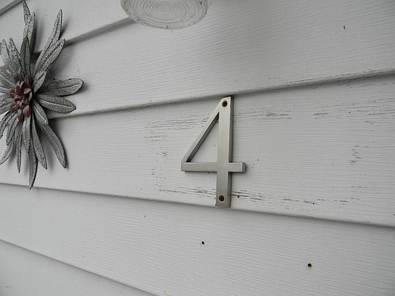 3rd image of 422 N Ferry St #4&5