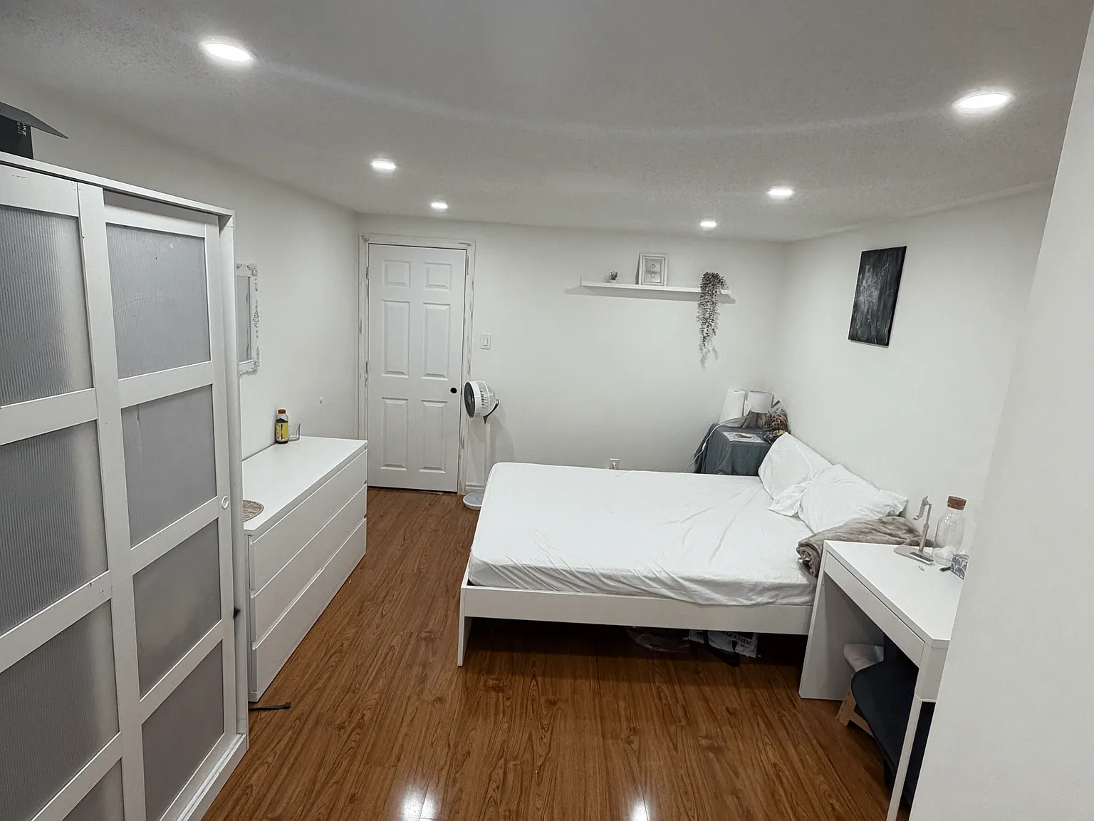 1 bed, $930 — Photo 2