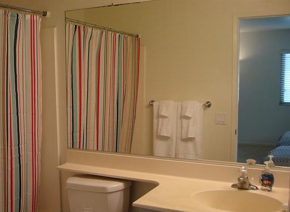 5th image of 830 Missouri St APT 4