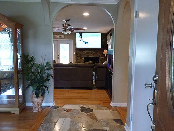Front Mable entry hall.