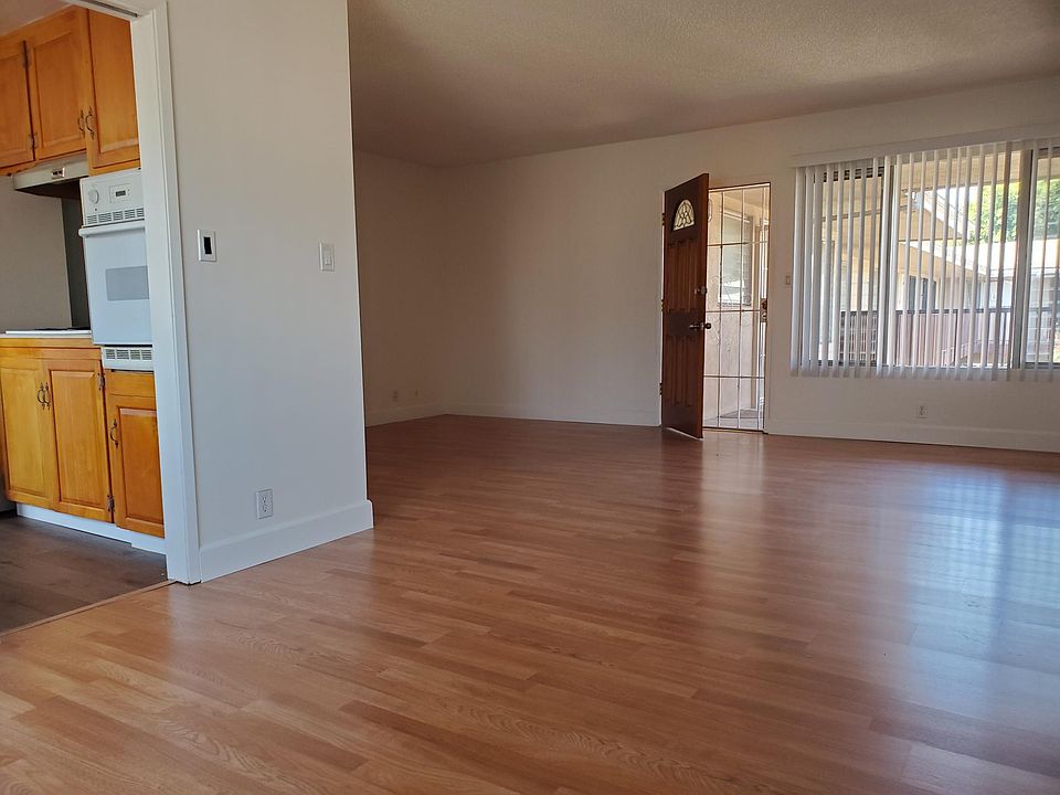 1st image of 640 Elm Ave APT 26