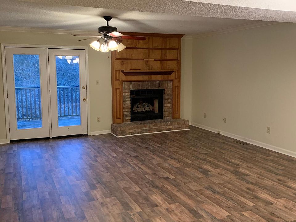 1st image of 239 Woodcastle Dr