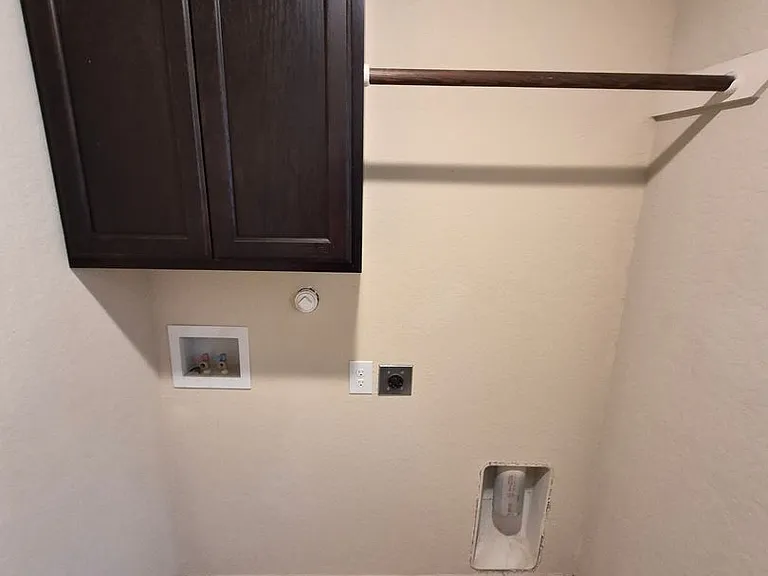 6850 Lakeview Dr #101 — Photo 15