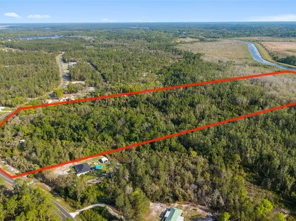 475 Fisher Rd, Ocklawaha, FL 32179