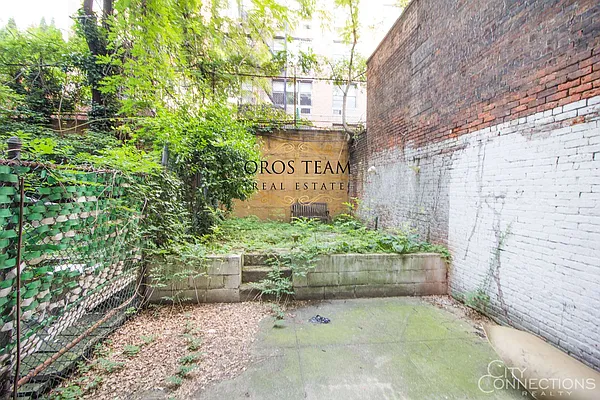 Rented by City Connections Realty | media 36