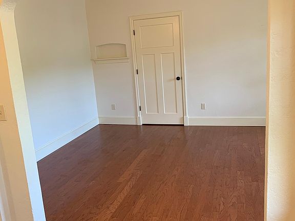 3rd image of 1717 Taylor Ave N #1717