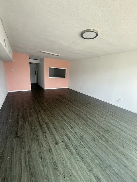 1112-1124 Morgan Avenue - 1118 — Photo 2