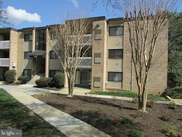 Building Photo - 6310 Hil Mar Dr #9-11