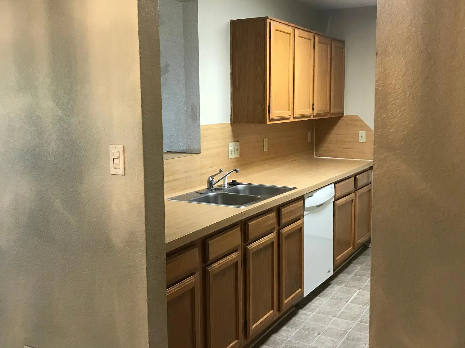 9913 Plainfield Dr — Photo 3