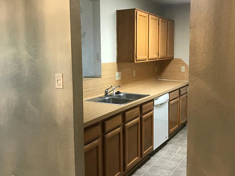 9913 Plainfield Dr — Photo 3