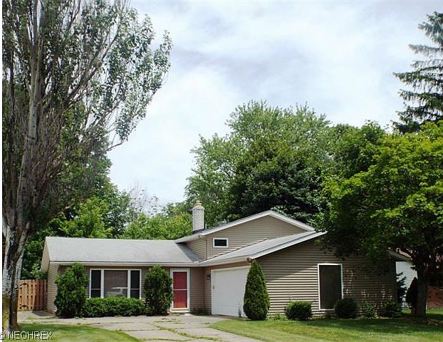 1st image of 3913 Ashlawn Dr