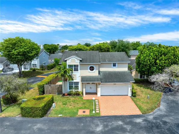 10000 NW 51st Ln, Doral, FL 33178