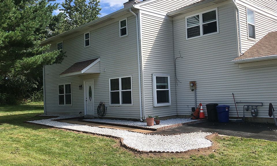 105 Wyndmoor dr