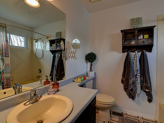 5th image of 513 W Cactus Ct