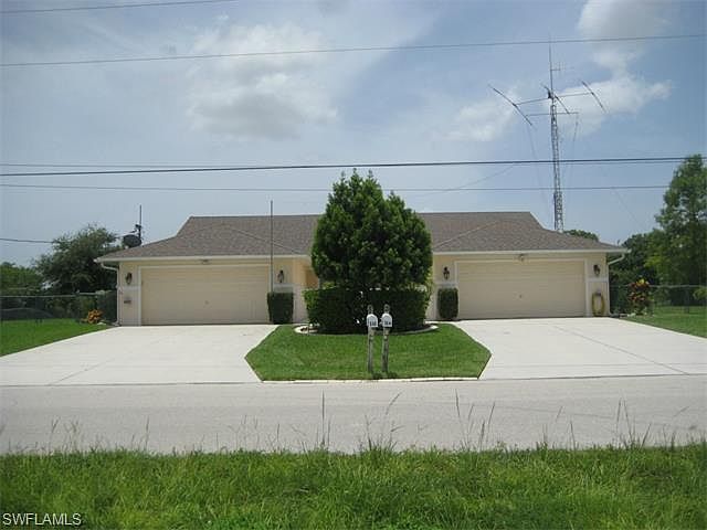 1st image of 564 SE 5th Ave