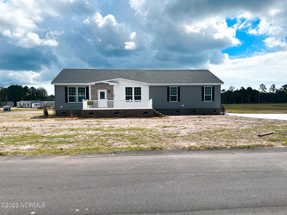1st image of 857 Yaupon Drive SW