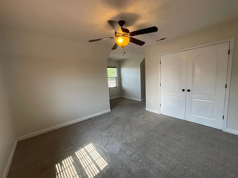 404 Windover Dr — Photo 27