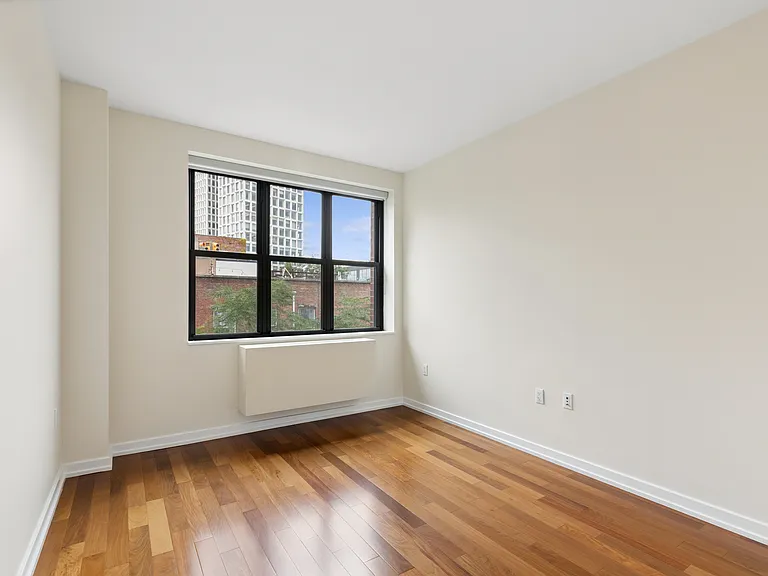 58 Metropolitan Ave #4J — Photo 5