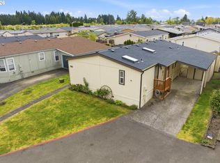1000 S McKern Ct #102, Newberg, OR 97132