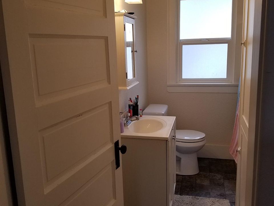 2nd image of 906 N Rice St