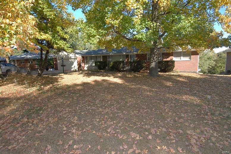1st image of 78 Decorah Dr