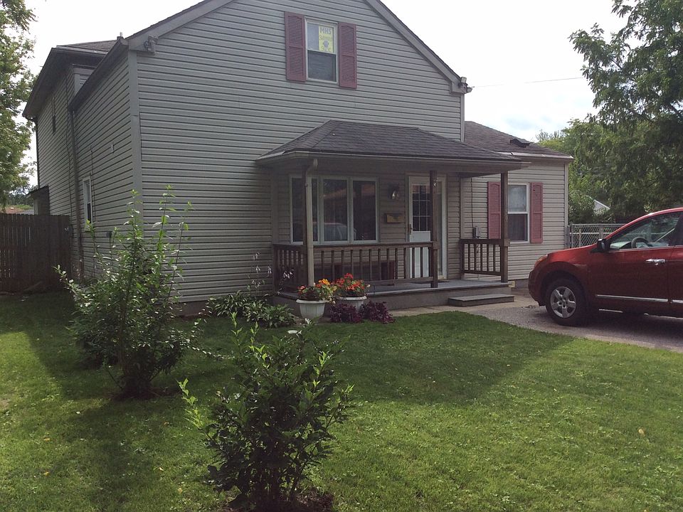 1159 Ogontz Front Porch