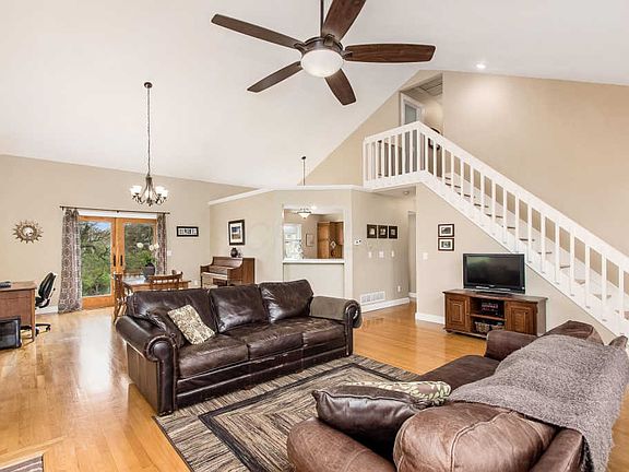 5th image of 4710 River Run Dr
