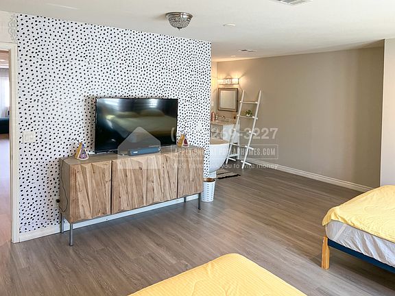 4th image of 2220 Glen Heather Way