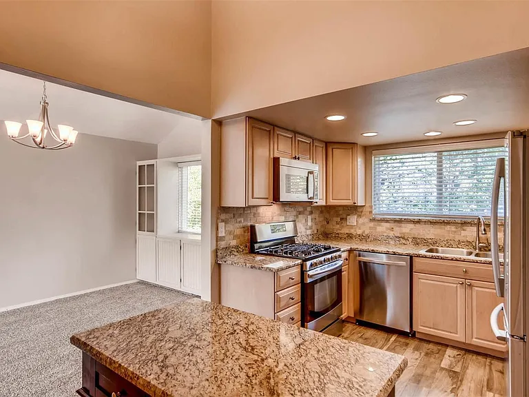 6403 S Florence Way — Photo 15