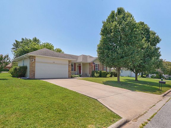 3rd image of 108 E Canon Avenue