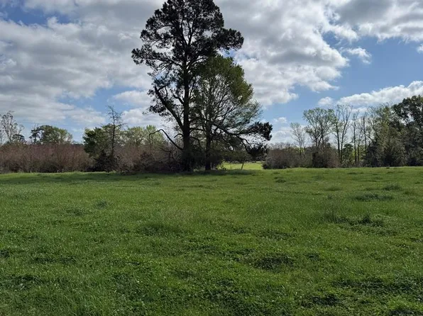 946 Happy Land Rd, Nacogdoches, TX 75965