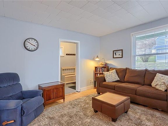 4th image of 629 Hazel Ave