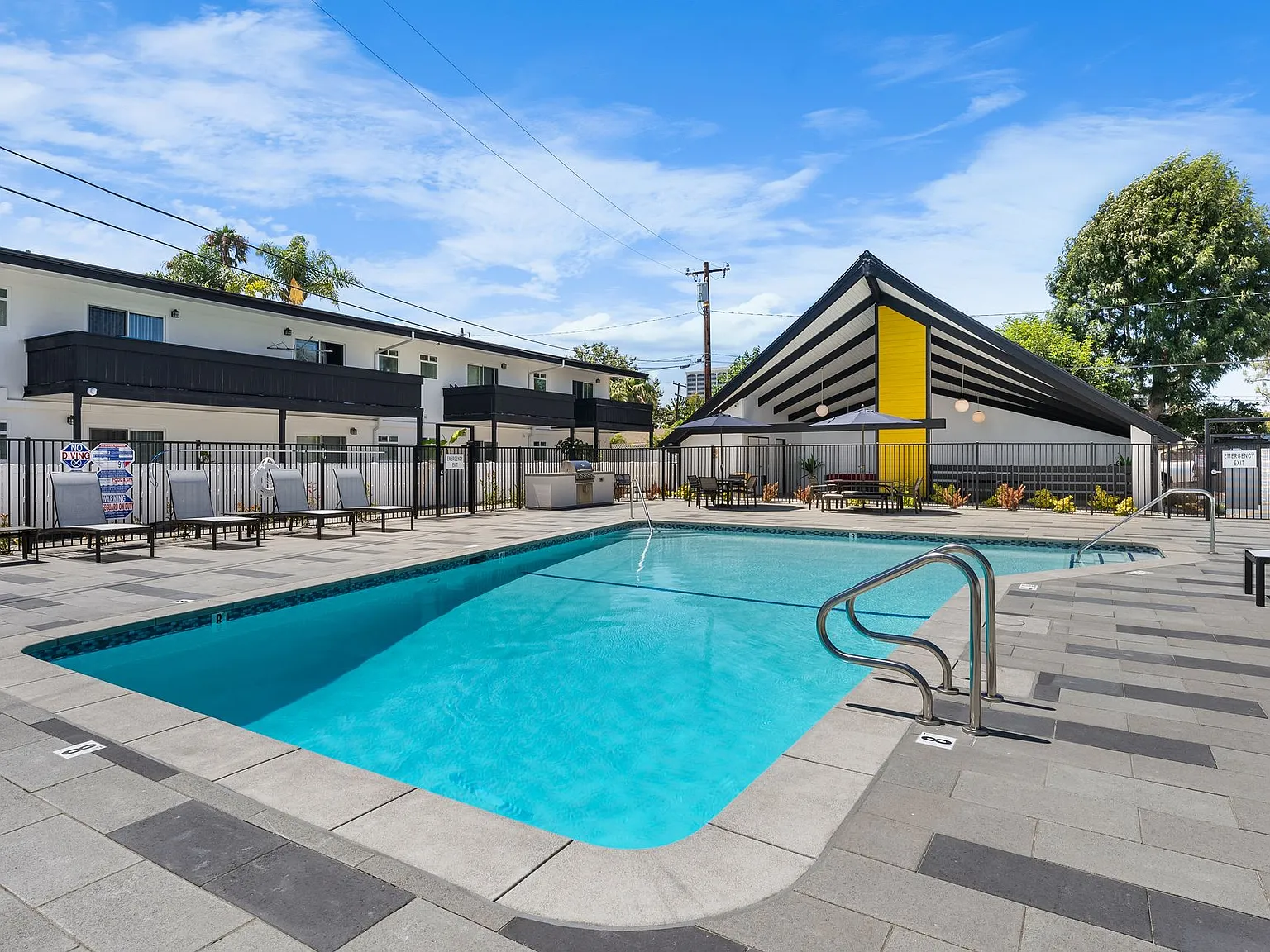 Westside Apartments — Photo 4
