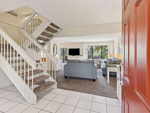 4th image of 2004 Beach Wood Rd #2004