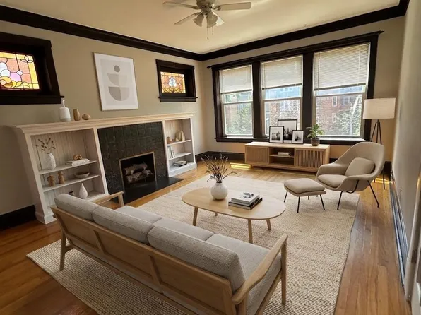 1264 W Winnemac Ave #2F, Chicago, IL 60640