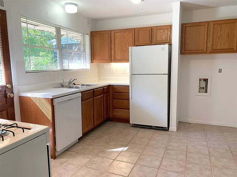 4427 Warm Springs Rd — Photo 14