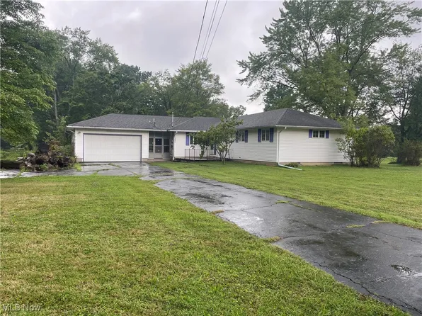 7292 Elm St, Newton Falls, OH 44444