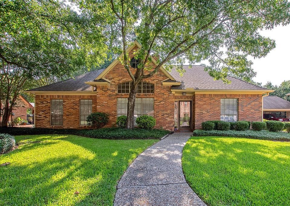 1st image of 2802 Crystal Falls Dr