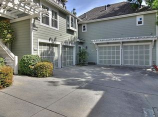 1055 Helm Ln, Foster City, CA 94404