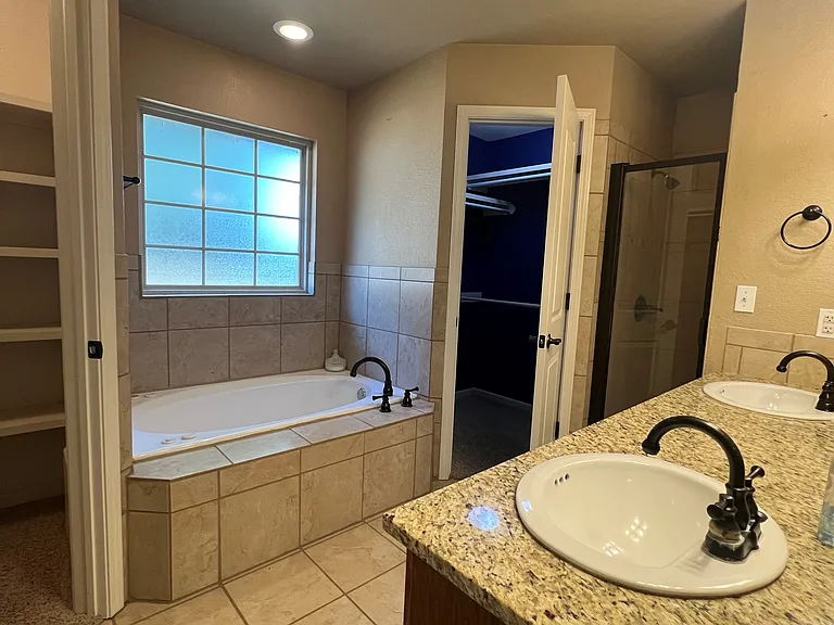 4809 Manchester Dr — Photo 8