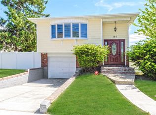186 Jerusalem Ave, Massapequa, NY 11758