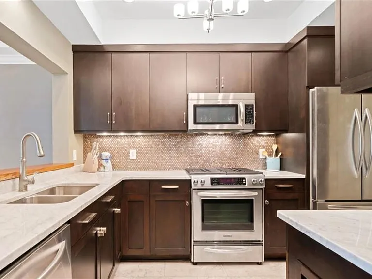 3636 Habersham Rd NW #1103 — Photo 8